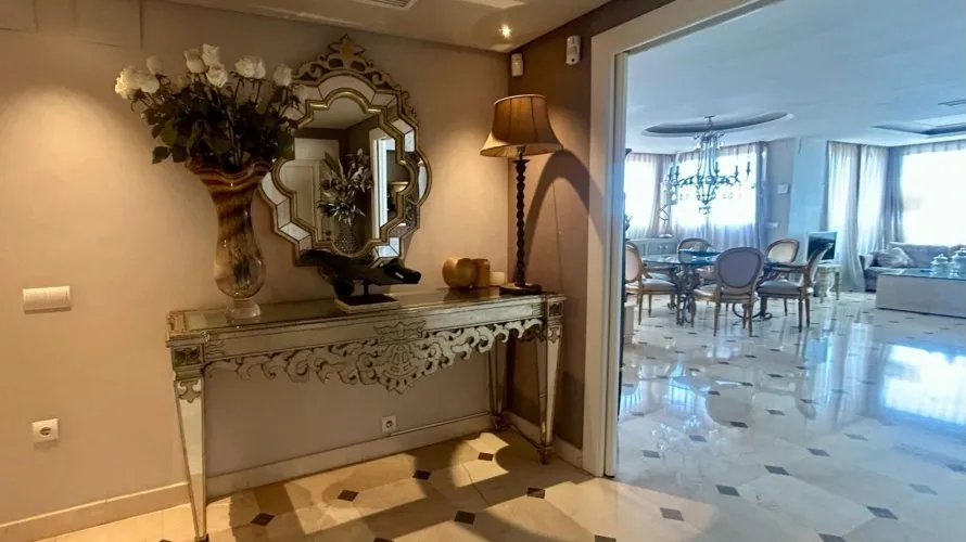 Apartamento de 3 dormitorios en Benidorm, Spain No. 695 № 15