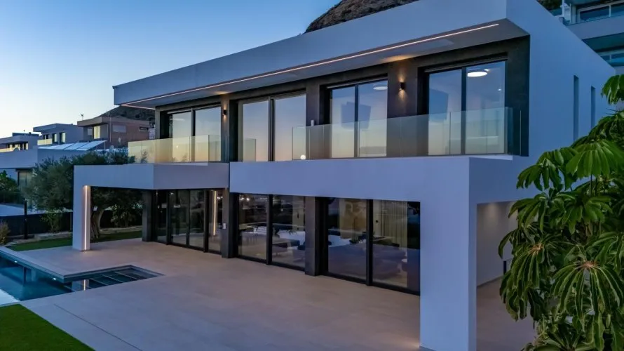 Villa de 7 dormitorios en Finestrat, Spain No. 703 № 1