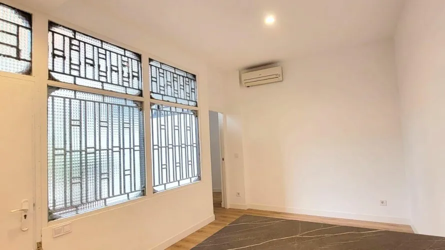 Apartamento de 1 dormitorio en Madrid, Spain No. 598 № 1