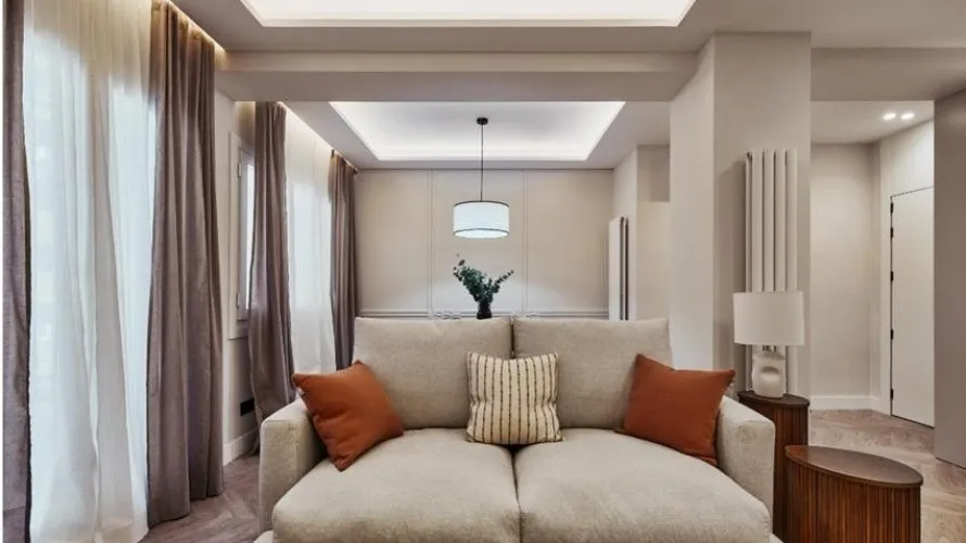 Apartamento de 3 dormitorios en Madrid, Spain No. 801
