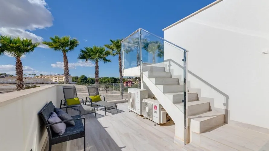 Villa de 3 dormitorios en La Zenia, Spain No. 247 № 17