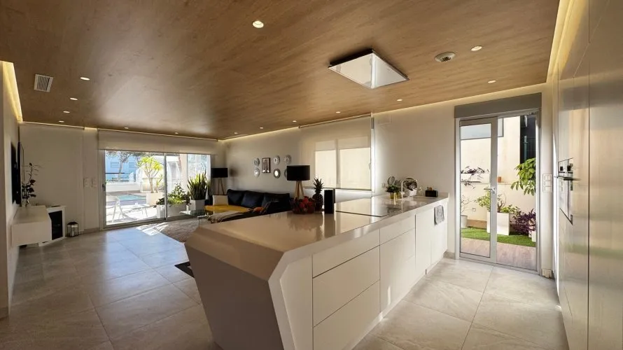 Villa de 4 dormitorios en Campoamor, Spain No. 1214 № 12