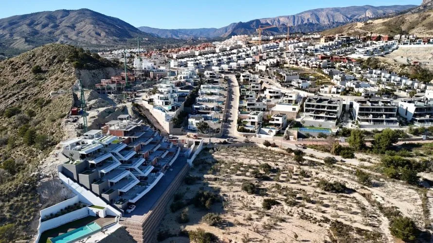 Apartamento de 2 dormitorios en Finestrat, Spain No. 979 № 2