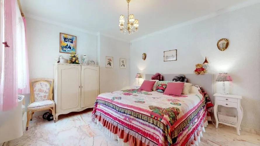 Villa de 7 dormitorios en Maryvilla, Spain No. 397 № 11