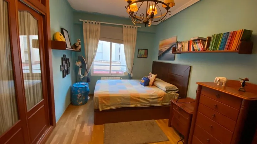 Apartamento de 4 dormitorios en Alicante, Spain No. 689 № 5