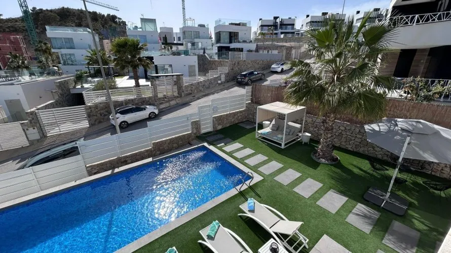 Villa de 3 dormitorios en Finestrat, Spain No. 1112 № 3