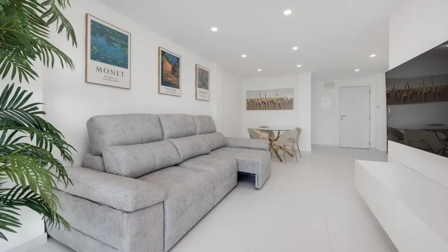 Apartamento de 3 dormitorios en Torrevieja, Spain No. 903 № 4