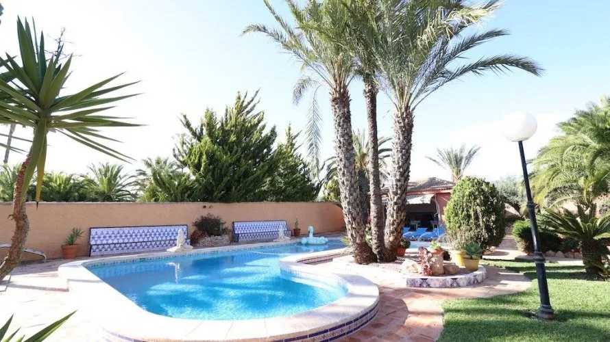 Apartamento de 5 dormitorios en El Chaparral, Spain No. 562 № 1