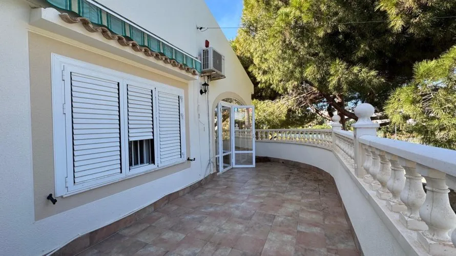 Villa de 3 dormitorios en Cabo Roig, Spain No. 106 № 11