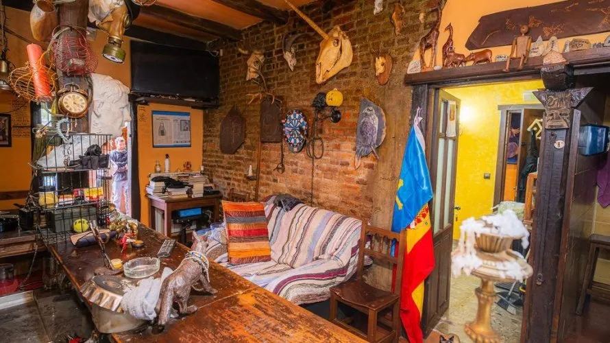 Villa de 8 dormitorios en Lena, Spain No. 1243