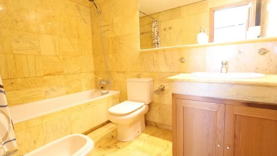 Сasa de 3 dormitorios en Cabo Roig, Spain No. 1410 № 8