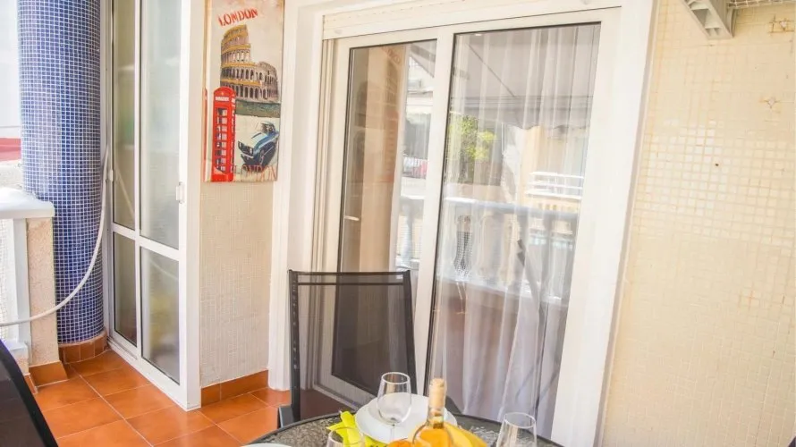 Apartamento de 1 dormitorio en Torrevieja, Spain No. 934 № 8