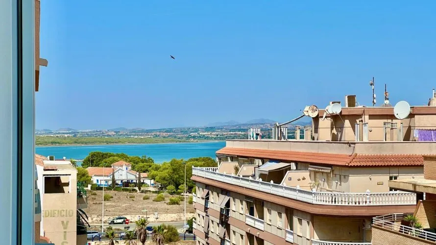 Apartamento de 3 dormitorios en La Mata, Spain No. 136 № 10