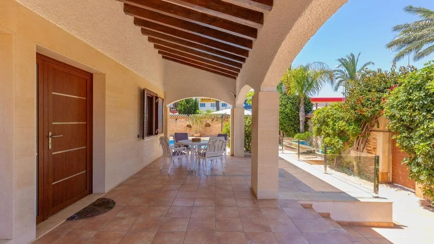 Villa de 4 dormitorios en Alicante, Spain No. 746 № 24