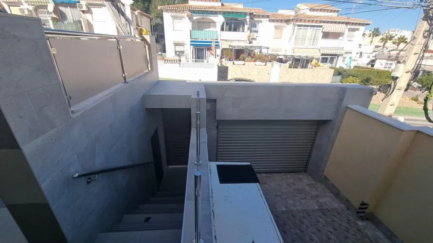 Villa de 4 dormitorios en Los Balcones, Spain No. 959 № 7