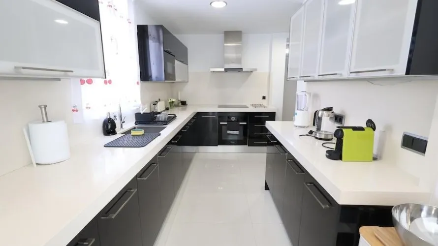Apartamento de 4 dormitorios en Cabo Roig, Spain No. 846 № 3