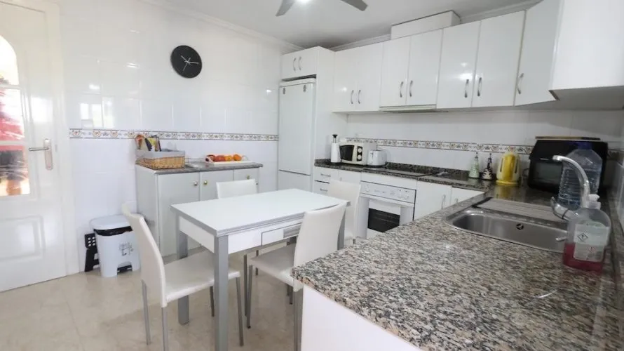 Сasa de 5 dormitorios en Ciudad Quesada, Spain No. 1402 № 13