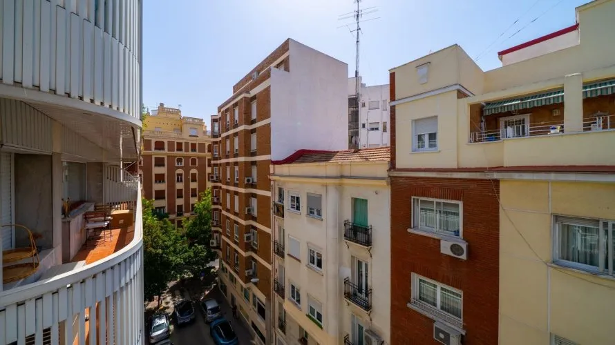 Apartamento de 3 dormitorios en Madrid, Spain No. 792 № 11