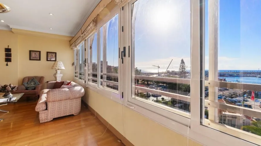 Apartamento de 128m² en Torrevieja, Spain No. 982