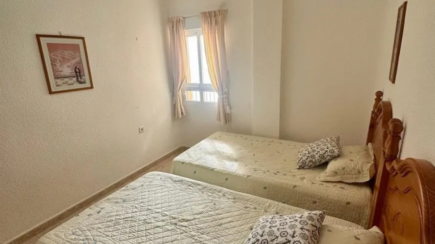Apartamento de 4 dormitorios en Torrevieja, Spain No. 977 № 9