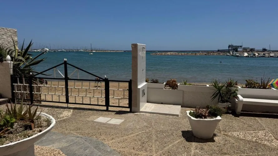 Apartamento de 3 dormitorios en Torrevieja, Spain No. 787