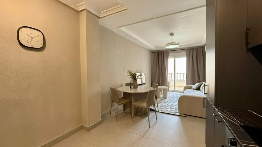 Apartamento de 2 dormitorios en Torrevieja, Spain No. 1426 № 5