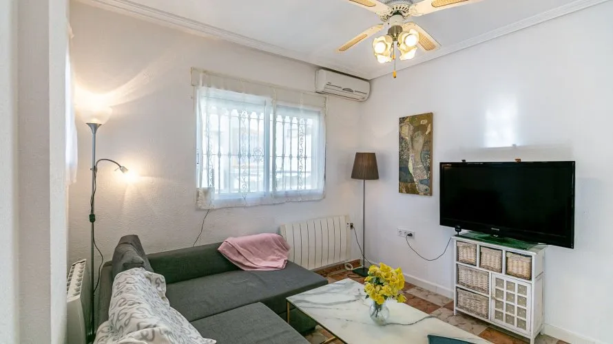 Apartamento de 74m² en Playa Flamenca II, Spain No. 1083 № 6