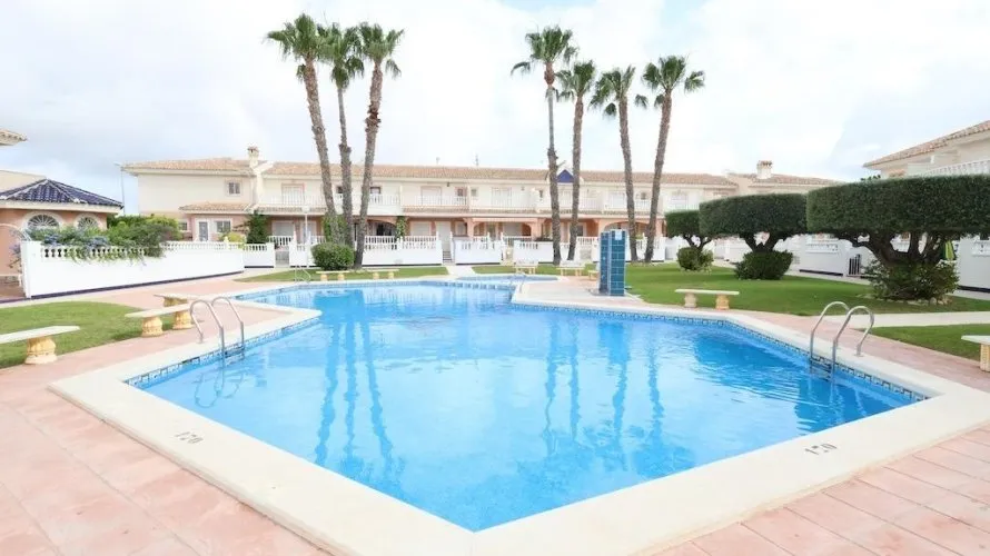 Сasa de 5 dormitorios en Ciudad Quesada, Spain No. 1402 № 1