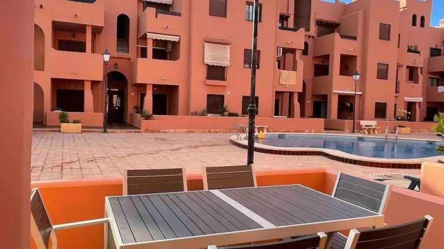 Apartamento de 2 dormitorios en Torrevieja, Spain No. 933 № 19