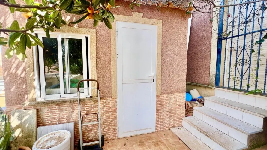 Villa de 3 dormitorios en Torrevieja, Spain No. 120 № 20