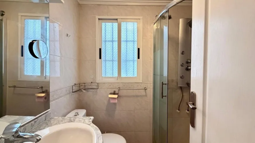 Apartamento de 1 dormitorio en Torrevieja, Spain No. 2690 № 19