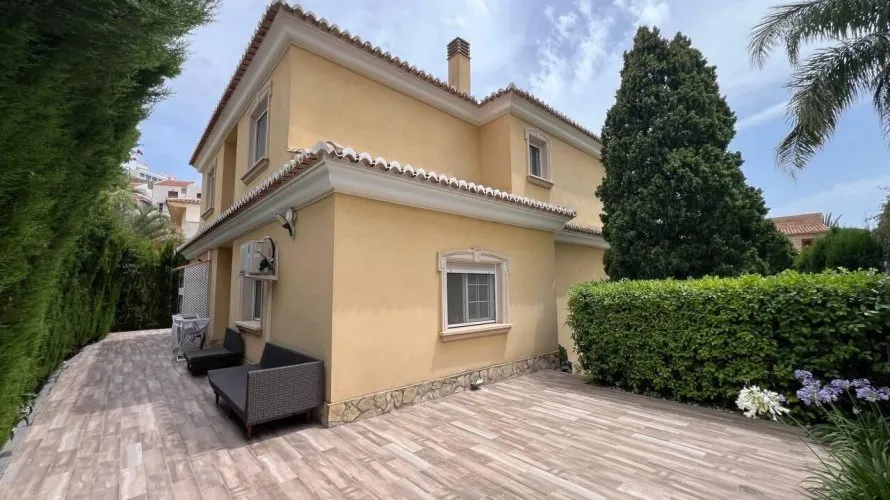 Villa de 5 dormitorios en Cullera, Spain No. 1442 № 26