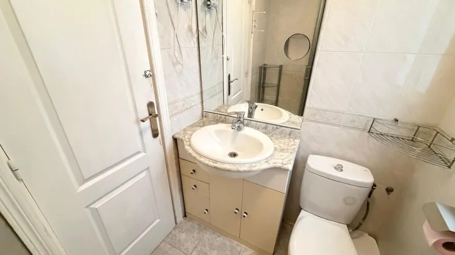 Apartamento de 1 dormitorio en Torrevieja, Spain No. 2690 № 16