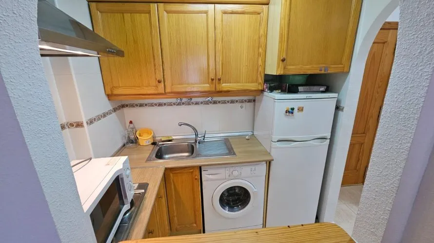 Apartamento de 1 dormitorio en Torrevieja, Spain No. 2784 № 9