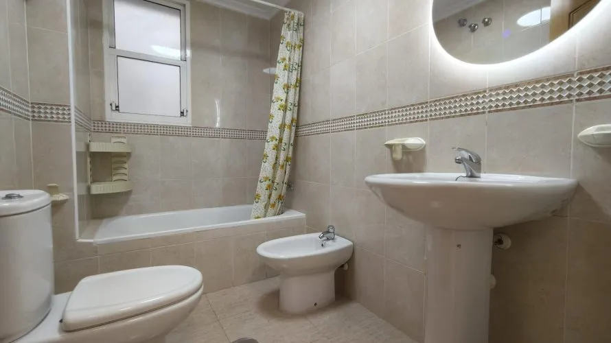 Apartamento de 2 dormitorios en Torrevieja, Spain No. 2835 № 1