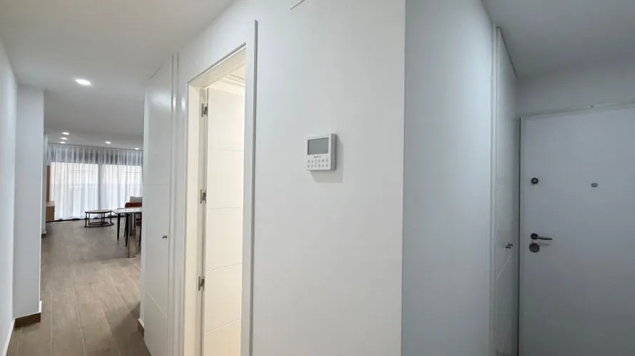 Apartamento de 2 dormitorios en Torrevieja, Spain No. 1957 № 23
