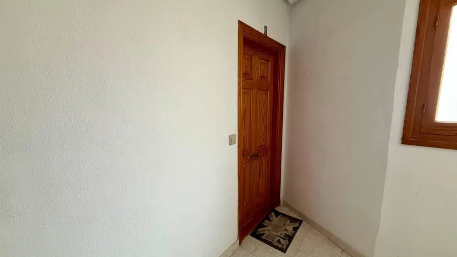 Apartamento de 1 dormitorio en Torrevieja, Spain No. 2745 № 2