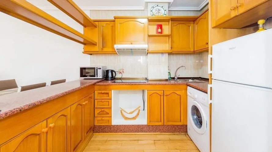 Apartamento de 2 dormitorios en Torrevieja, Spain No. 2838 № 4