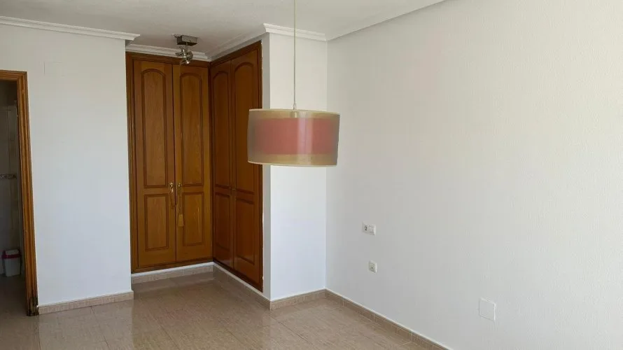 Apartamento de 2 dormitorios en Torrevieja, Spain No. 2799 № 3