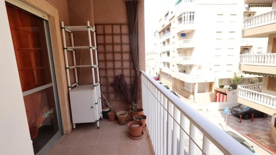 Apartamento de 3 dormitorios en Torrevieja, Spain No. 2779