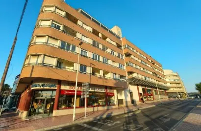 Apartamento de 2 dormitorios en Torrevieja, Spain No. 2835