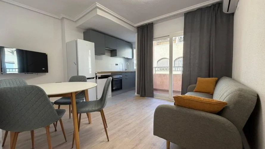 Apartamento de 2 dormitorios en Torrevieja, Spain No. 2796 № 8