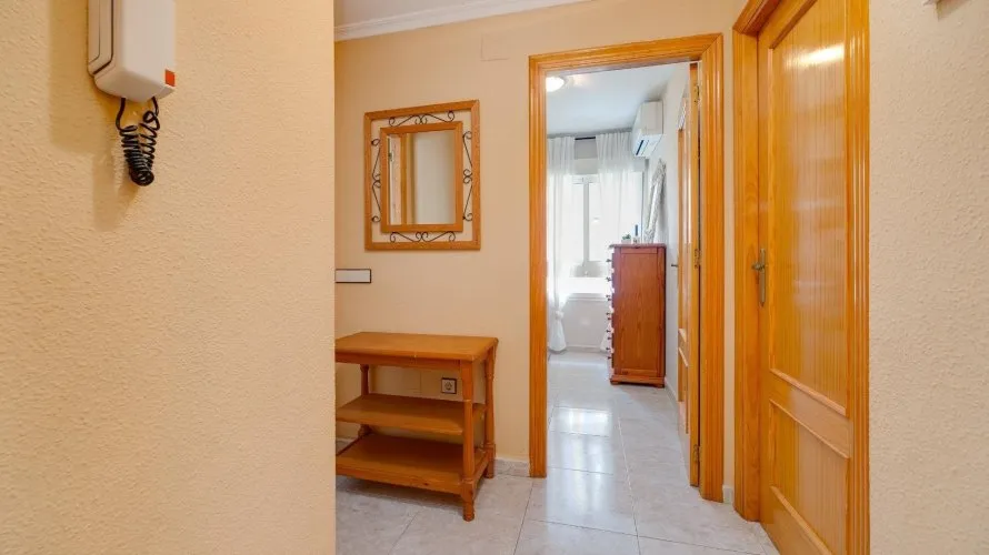 Apartamento de 2 dormitorios en Torrevieja, Spain No. 2756 № 16