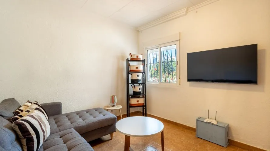 Apartamento de 60m² en Torrevieja, Spain No. 2839 № 1