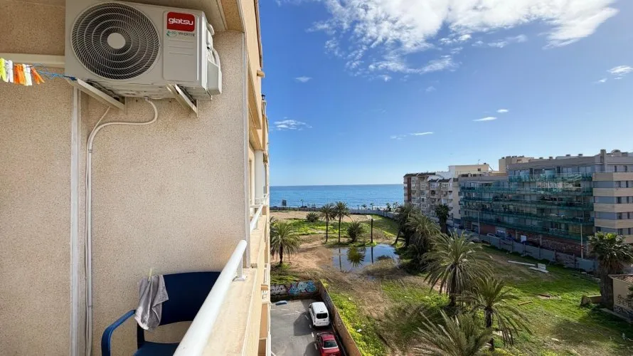 Apartamento de 2 dormitorios en Torrevieja, Spain No. 2729
