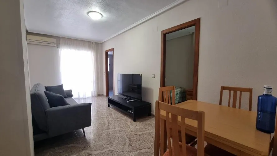 Apartamento de 2 dormitorios en Torrevieja, Spain No. 2682 № 12
