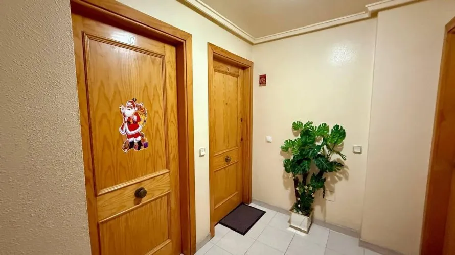 Apartamento de 2 dormitorios en Torrevieja, Spain No. 2692 № 4
