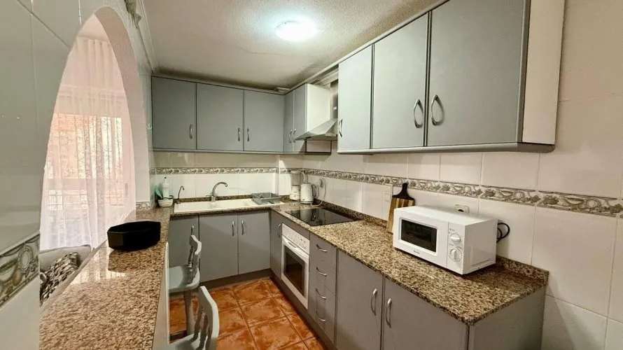 Apartamento de 2 dormitorios en Torrevieja, Spain No. 2642 № 10
