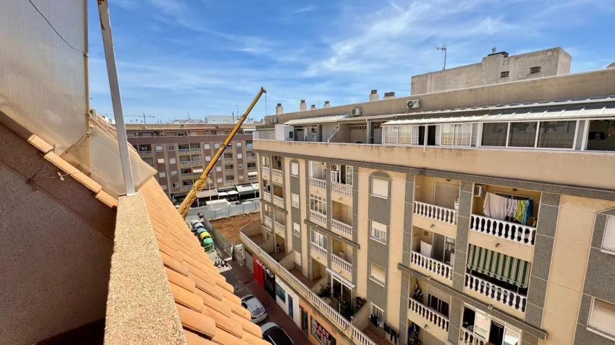 Ático de 2 dormitorios en Torrevieja, Spain No. 2680 № 1