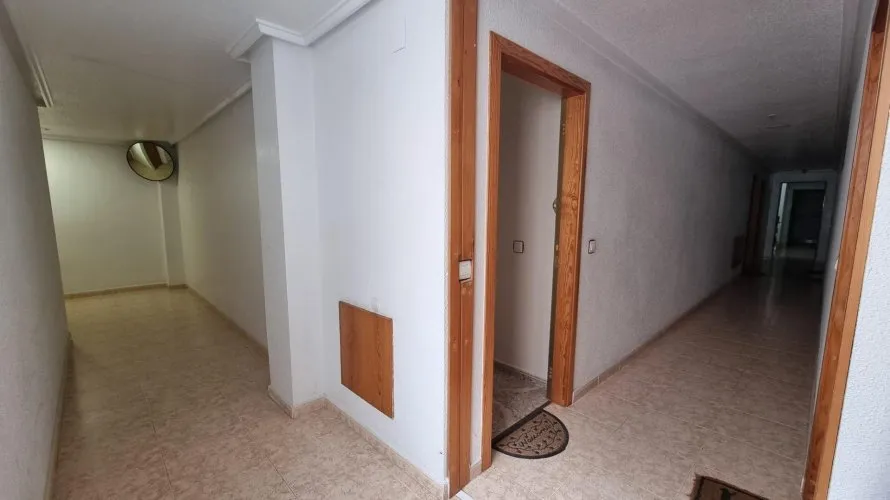 Apartamento de 2 dormitorios en Torrevieja, Spain No. 2682 № 20